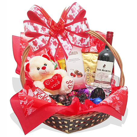 Cesta Vinho, Chocolates e Pelúcia<br>
Código: dc09